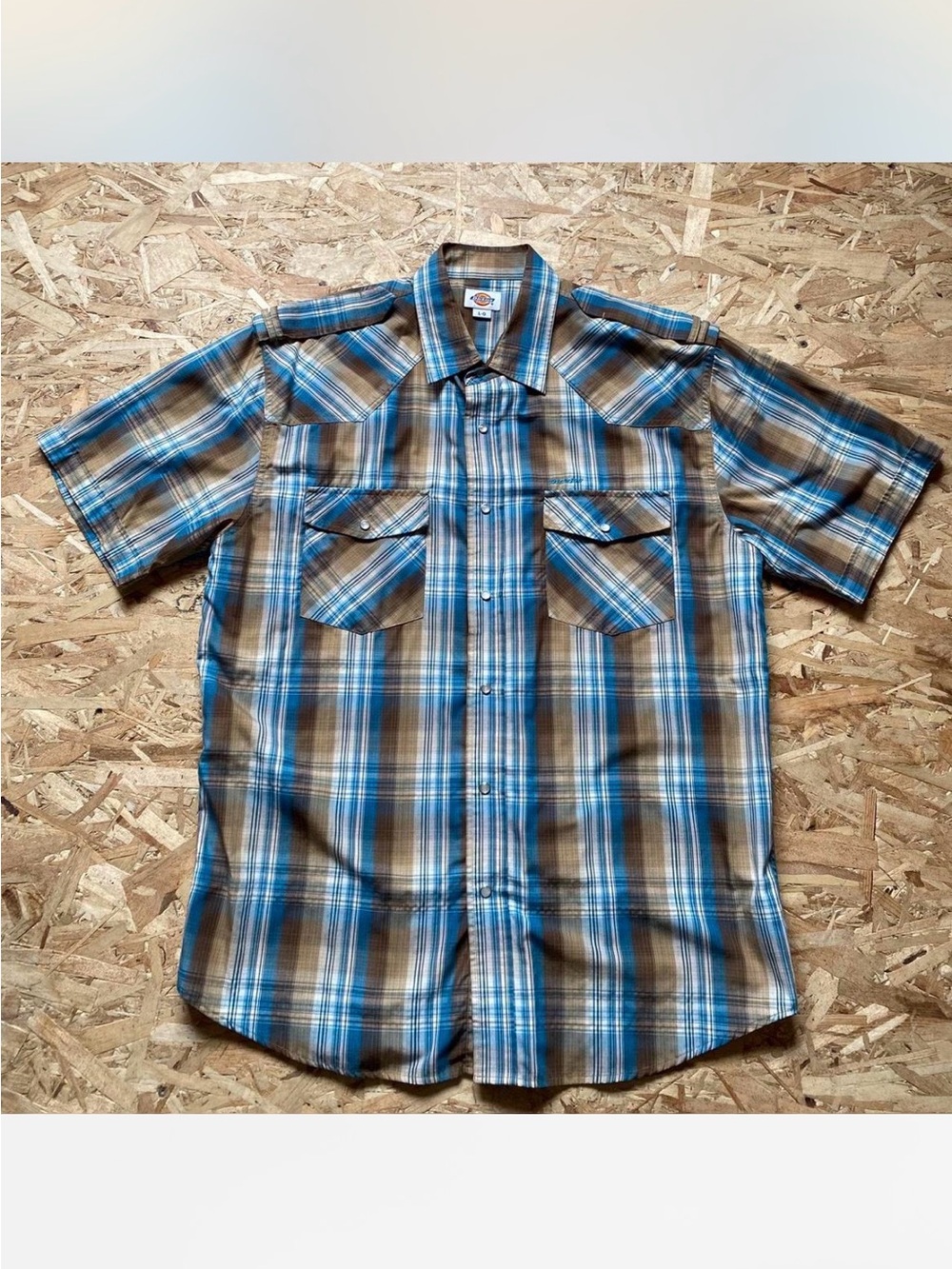 2007 Dickies Short-Sleeve Plaid Button-Down Shirt in Blue and Brown